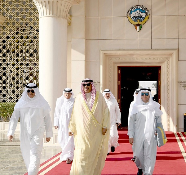 مبعوث سمو الأمير يتوجه للسعودية لتسليم رسالة إلى خادم الحرمين